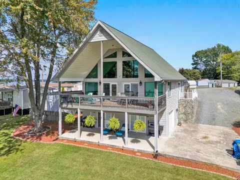 Exterior - 337 Emerald Pt, Penhook, VA 24137 photo 3 of 15