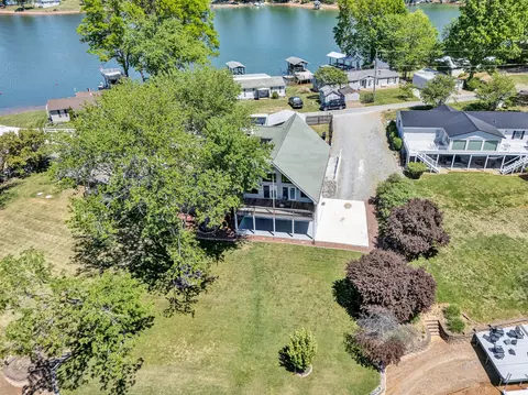 View/Area - 337 Emerald Pt, Penhook, VA 24137 photo 7 of 11