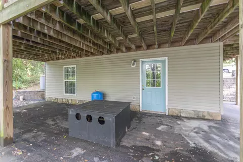 141 Chenault St, Buchanan, VA 24066 photo 34