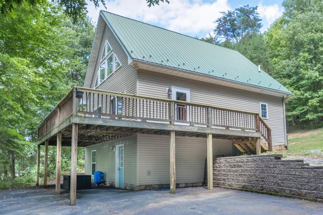 141 Chenault St, Buchanan, VA 24066