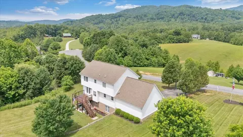 View/Area - 1138 Fallview Dr, Vinton, VA 24179 photo 5 of 9