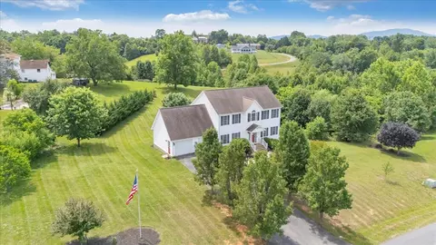 View/Area - 1138 Fallview Dr, Vinton, VA 24179 photo 4 of 9