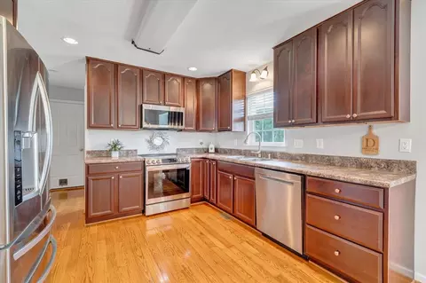 Kitchen - 1138 Fallview Dr, Vinton, VA 24179 photo 4 of 5
