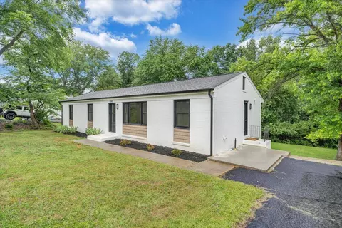 5365 Gieser Rd, Roanoke, VA 24018