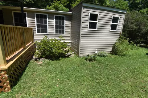 326 Rogers Rd, Covington, VA 24426 photo 3