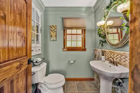 Bath - 419 Willowood Dr, Vinton, VA 24179 photo 1 of 7