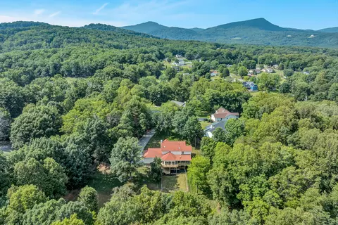 View/Area - 419 Willowood Dr, Vinton, VA 24179 photo 3 of 8