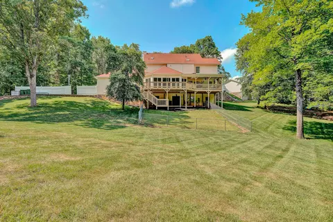 Exterior - 419 Willowood Dr, Vinton, VA 24179 photo 12 of 20