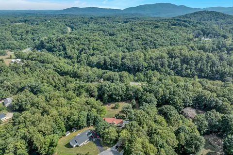 View/Area - 419 Willowood Dr, Vinton, VA 24179 photo 7 of 8