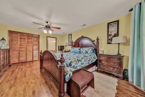 Bedroom - 419 Willowood Dr, Vinton, VA 24179 photo 3 of 6