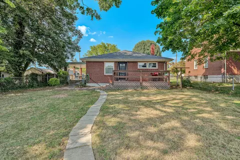Exterior - 313 E Madison Ave, Vinton, VA 24179 photo 7 of 8