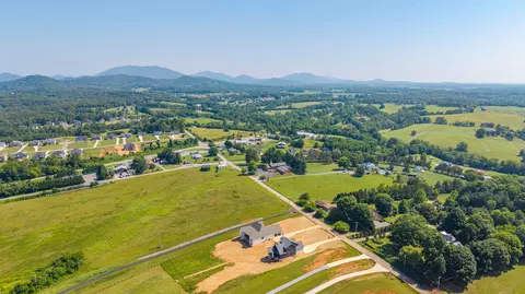 2362 Goode Station Rd, Goode, VA 24556 photo 82