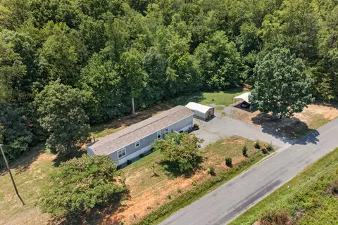 2864 Yorkshire Dr, Sandy Level, VA 24161 photo 31