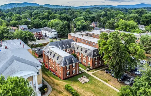 1712 Grandin Rd SW, Roanoke, VA 24015