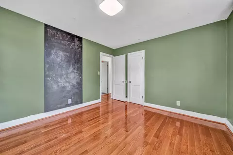 Bedroom - 2425 Edinburgh Dr NW, Roanoke, VA 24012 photo 4 of 7