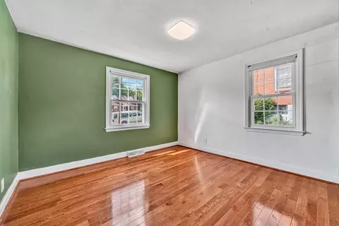 Bedroom - 2425 Edinburgh Dr NW, Roanoke, VA 24012 photo 3 of 7