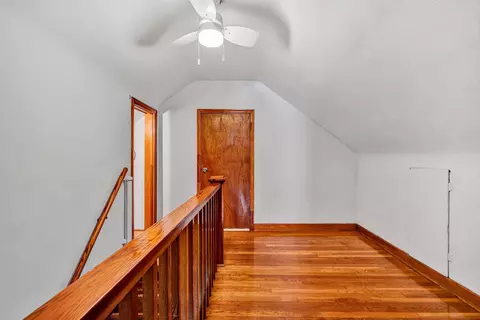 Entry Way - 2425 Edinburgh Dr NW, Roanoke, VA 24012 photo 3 of 3