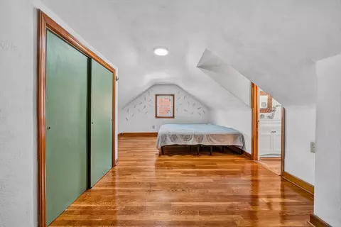 Bedroom - 2425 Edinburgh Dr NW, Roanoke, VA 24012 photo 5 of 7