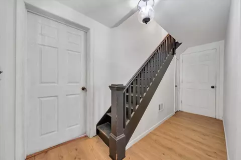 Entry Way - 197 Bridge St N, Buchanan, VA 24066 photo 2 of 3