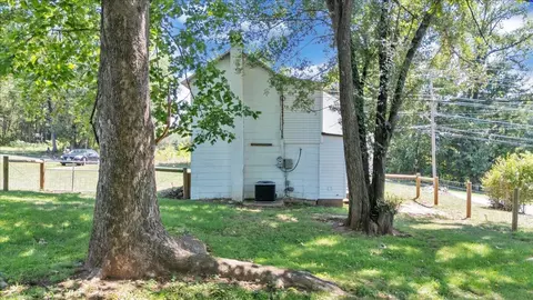 Exterior - 197 Bridge St N, Buchanan, VA 24066 photo 5 of 10