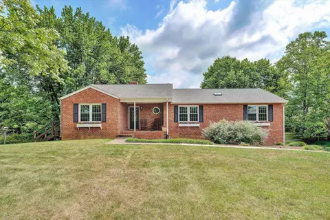 2014 Etzler Rd, Troutville, VA 24175