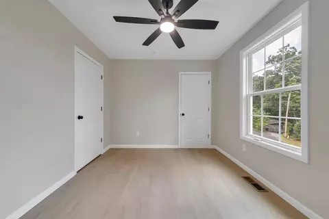 Bedroom - 824 Commander Dr, Roanoke, VA 24012 photo 4 of 4