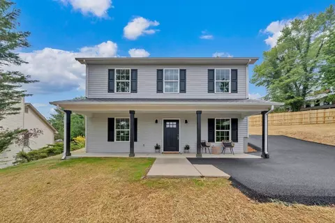 Exterior - 824 Commander Dr, Roanoke, VA 24012 photo 12 of 12