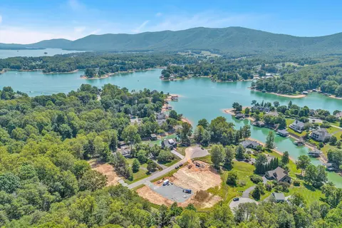 View/Area - 197 Mountain Shore Dr, Penhook, VA 24137 photo 7 of 16