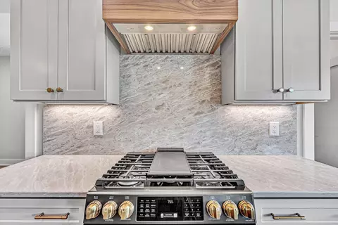 Kitchen - 197 Mountain Shore Dr, Penhook, VA 24137 photo 4 of 7