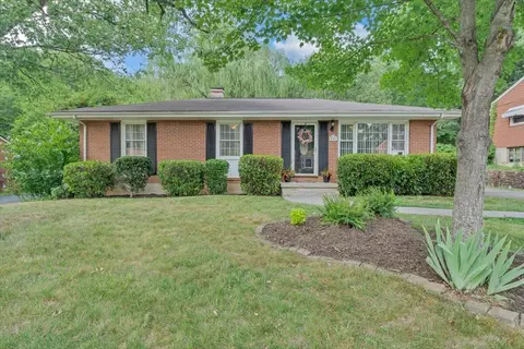 5309 Grandin Road Ext, Roanoke, VA 24018