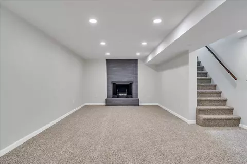 Living - 3308 Frontier Rd NW, Roanoke, VA 24012 photo 5 of 7