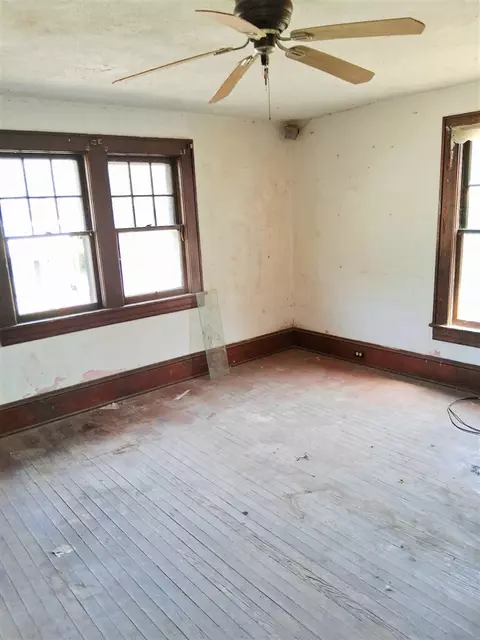 107 18th St SE, Roanoke, VA 24013 photo 3