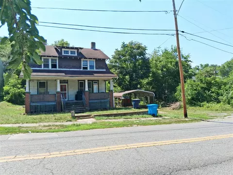 107 18th St SE, Roanoke, VA 24013 photo 1