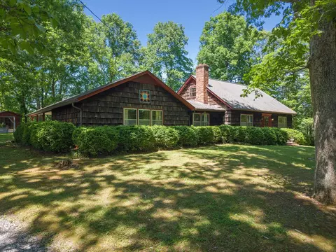 1115 Robin Ridge Rd, Rocky Mount, VA 24151