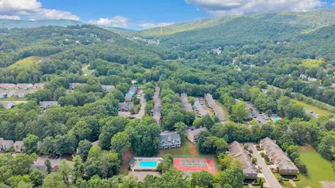 View/Area - 7121 Pine Ct, Roanoke, VA 24018 photo 2 of 4
