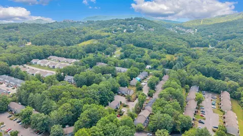 View/Area - 7121 Pine Ct, Roanoke, VA 24018 photo 1 of 4