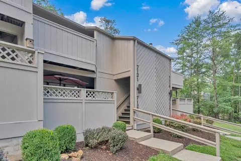 Exterior - 7121 Pine Ct, Roanoke, VA 24018 photo 3 of 7