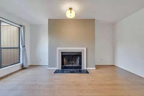 Living - 7121 Pine Ct, Roanoke, VA 24018 photo 2 of 4