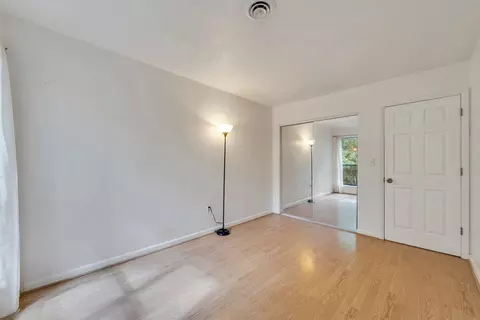 Bedroom - 7121 Pine Ct, Roanoke, VA 24018 photo 3 of 3
