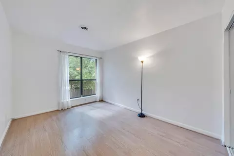 Bedroom - 7121 Pine Ct, Roanoke, VA 24018 photo 2 of 3