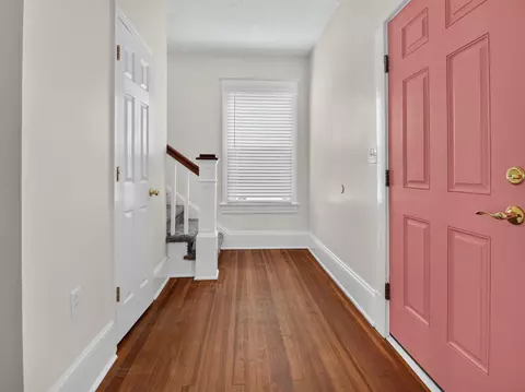 Entry Way - 653 Murray Ave SE, Roanoke, VA 24013 photo 1 of 2