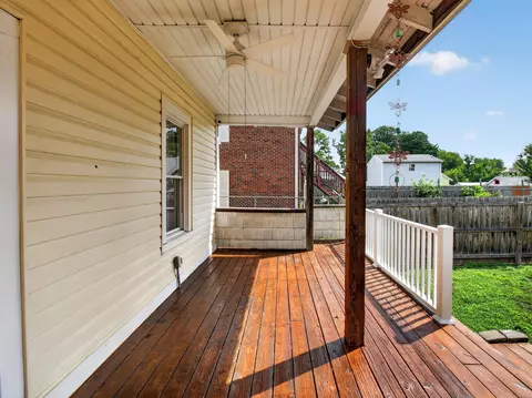 Exterior - 653 Murray Ave SE, Roanoke, VA 24013 photo 7 of 10