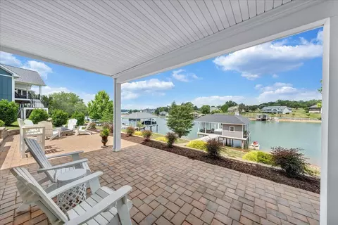 Exterior - 290 Sunset Pointe Dr, Moneta, VA 24121 photo 2 of 14