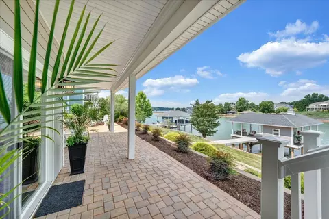Exterior - 290 Sunset Pointe Dr, Moneta, VA 24121 photo 3 of 14