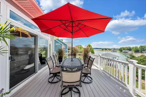 Exterior - 290 Sunset Pointe Dr, Moneta, VA 24121 photo 5 of 14