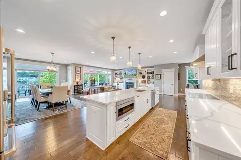 Kitchen - 290 Sunset Pointe Dr, Moneta, VA 24121 photo 3 of 6