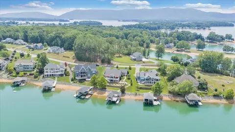 View/Area - 290 Sunset Pointe Dr, Moneta, VA 24121 photo 9 of 11