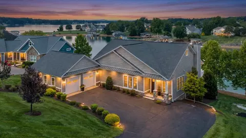 Exterior - 290 Sunset Pointe Dr, Moneta, VA 24121 photo 1 of 14