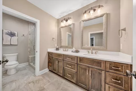 Bath - 290 Sunset Pointe Dr, Moneta, VA 24121 photo 6 of 9