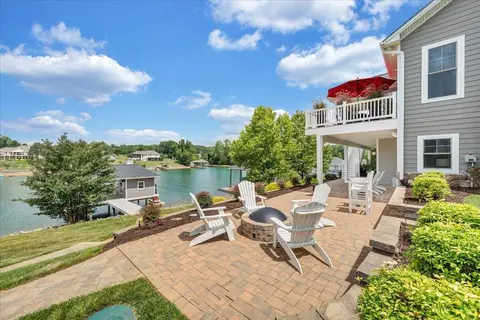 Exterior - 290 Sunset Pointe Dr, Moneta, VA 24121 photo 9 of 14